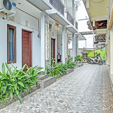 Oyo 91080 Kubu D&D Guesthouse Seminyak Esterno foto