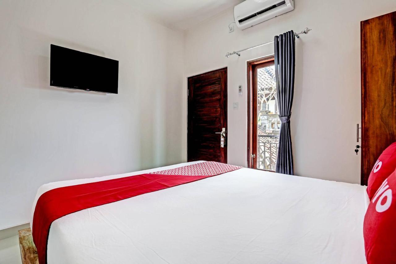 Oyo 91080 Kubu D&D Guesthouse Seminyak Esterno foto