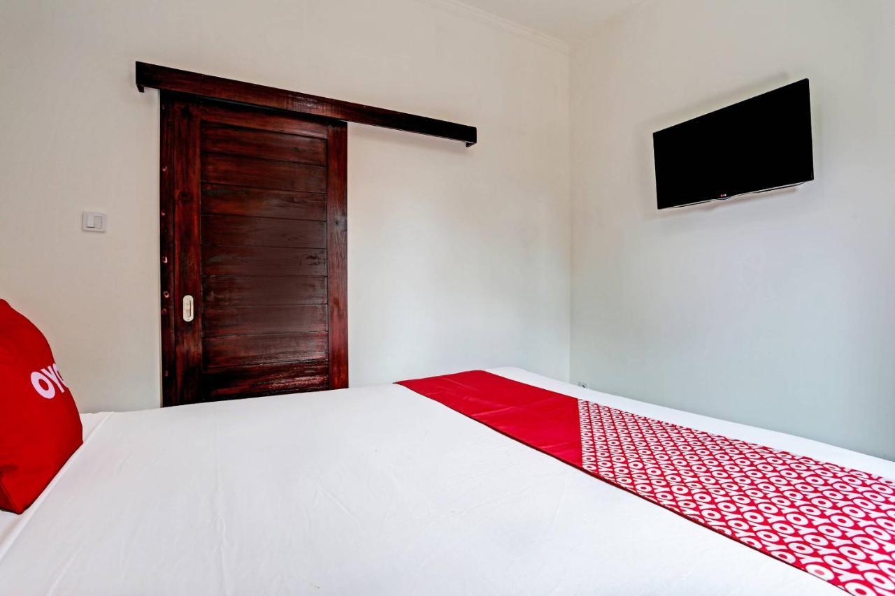 Oyo 91080 Kubu D&D Guesthouse Seminyak Esterno foto