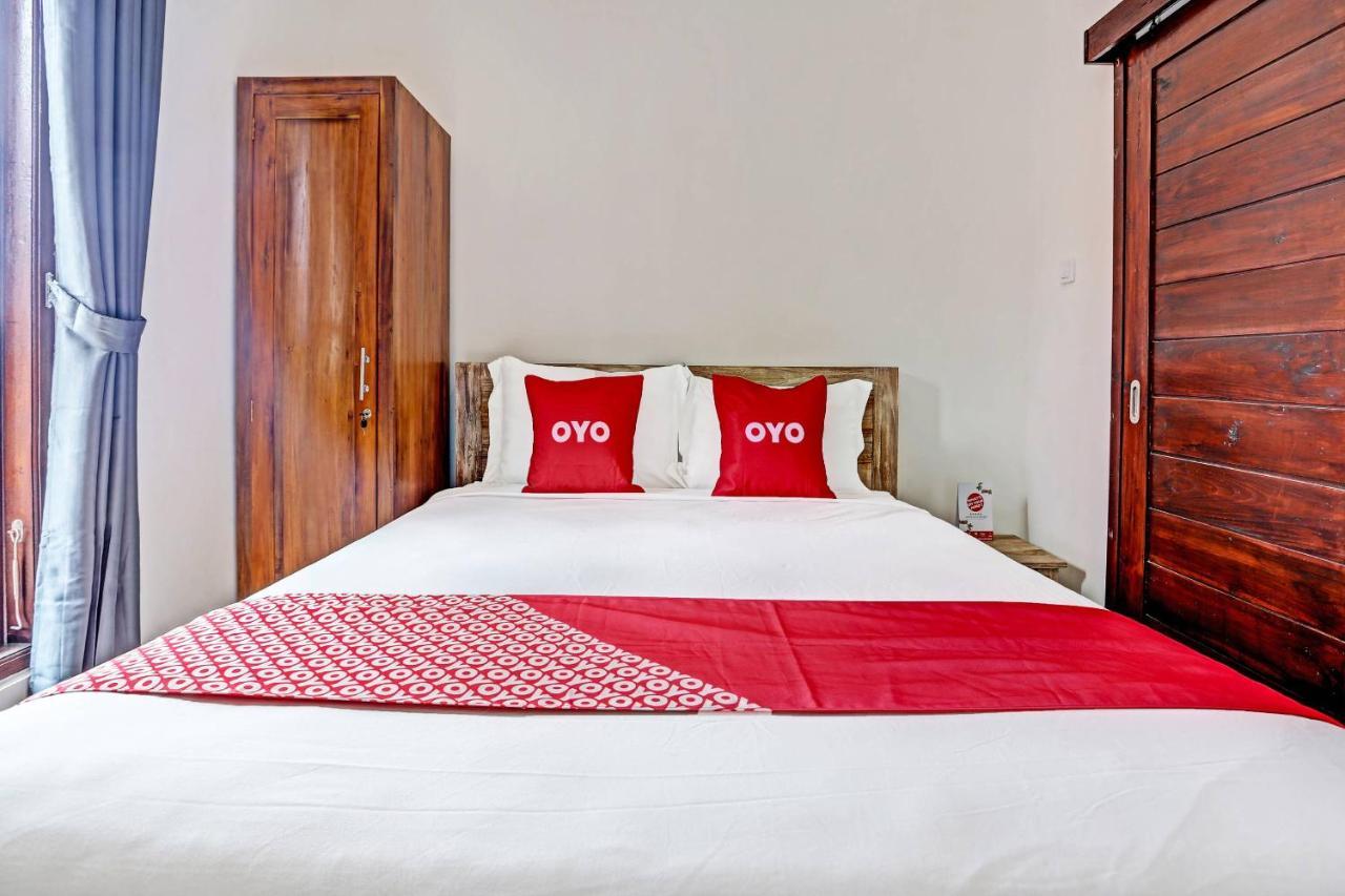 Oyo 91080 Kubu D&D Guesthouse Seminyak Esterno foto