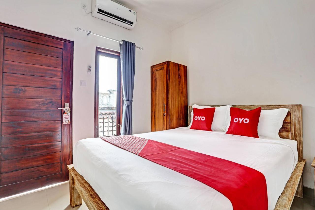 Oyo 91080 Kubu D&D Guesthouse Seminyak Esterno foto